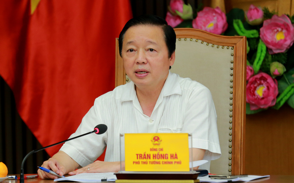 Ph&oacute; Thủ tướng Trần Hồng H&agrave; chủ tr&igrave; cuộc họp