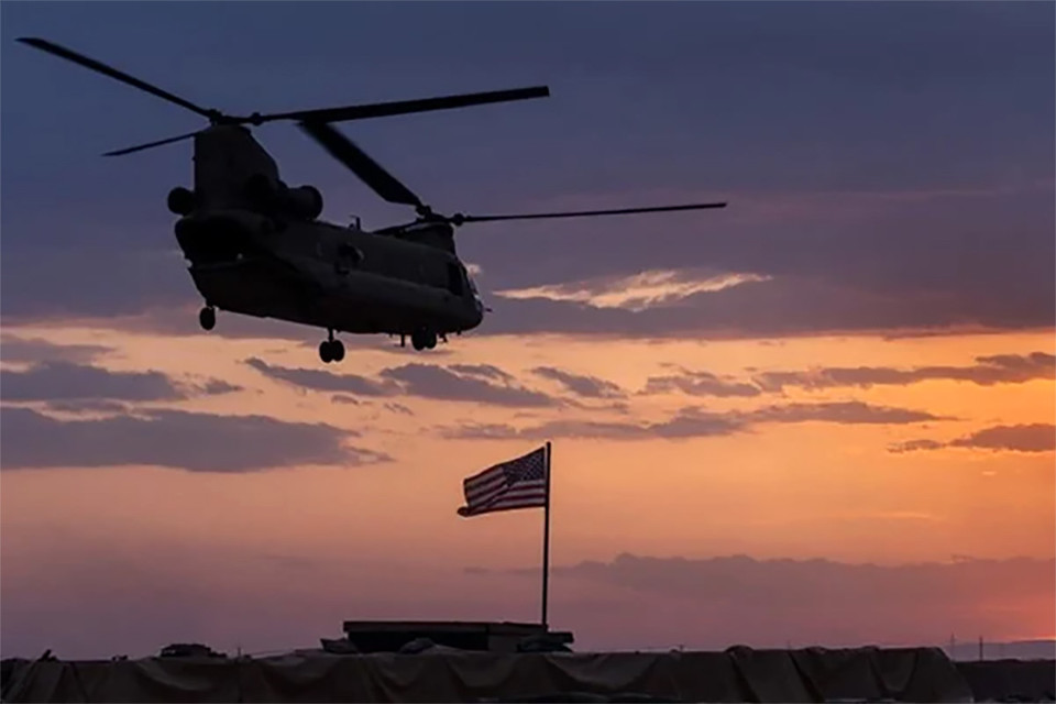 Trực thăng CH-47 Chinook của qu&acirc;n đội Mỹ đang l&agrave;m nhiệm vụ ở Syria. Ảnh: Geo News &nbsp;