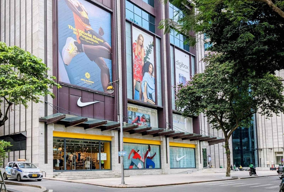 Nike khai trương m&ocirc; h&igrave;nh cửa h&agrave;ng mới đầu ti&ecirc;n ở Việt Nam tại Vincom Center B&agrave; Triệu.