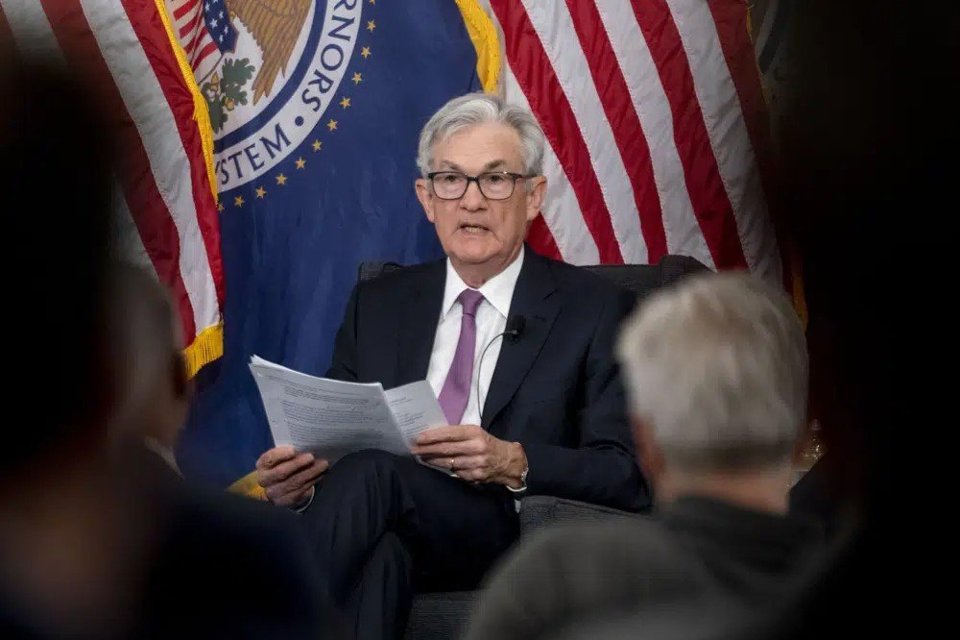 Chủ tịch Fed Jerome Powell phát biểu tại Tòa nhà Hội đồng Dự trữ Liên bang William McChesney Martin Jr. ở Washington. Ảnh: AP