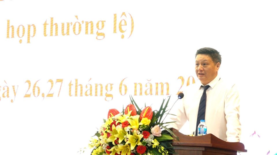 B&iacute; thư Huyện ủy Thanh Oai B&ugrave;i Ho&agrave;ng Phan ph&aacute;t biểu chỉ đạo tại kỳ họp.