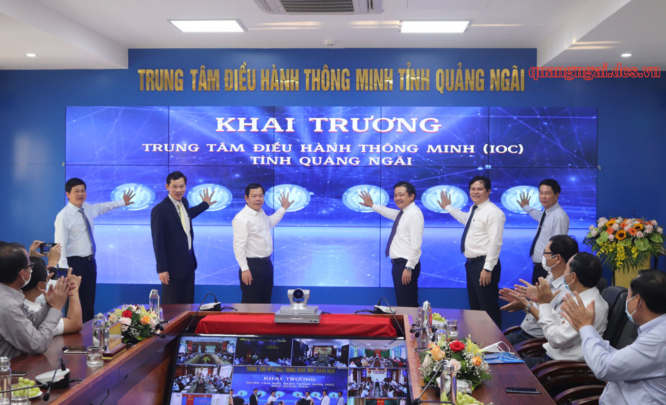 Quảng Ng&atilde;i khai trương trung t&acirc;m điều h&agrave;nh th&ocirc;ng minh-&nbsp;bước đi ban đầu của việc ph&aacute;t triển ch&iacute;nh quyền số.