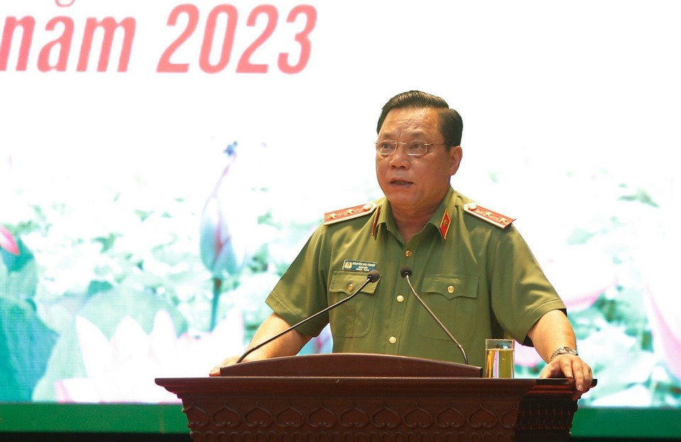 Trung tướng Nguyễn Hải Trung - Gi&aacute;m đốc C&ocirc;ng an TP H&agrave; Nội ph&aacute;t biểu tại hội nghị.