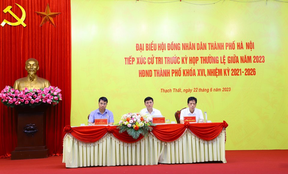 Đại biểu HĐND TP thuộc đơn vị bầu cử số 27 đ&atilde; tiếp x&uacute;c cử tri huyện Thạch Thất trước kỳ họp thường lệ giữa năm 2023&nbsp; &nbsp;