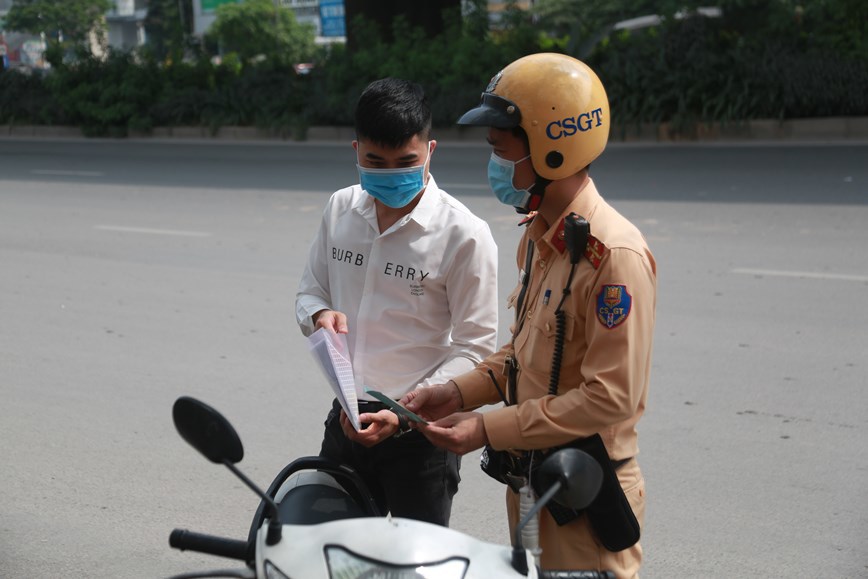 Hà Nội: 662 trường hợp vi phạm Luật Giao thông đường bộ bị xử phạt - Ảnh 1