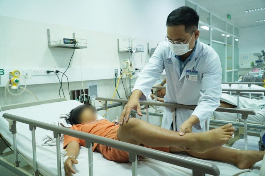 Một trong nhiều nạn nh&acirc;n bị ngộ độc thực phẩm tại TP Thủ Đức - TP Hồ Ch&iacute; Minh. Ảnh: Bệnh viện cung cấp.
