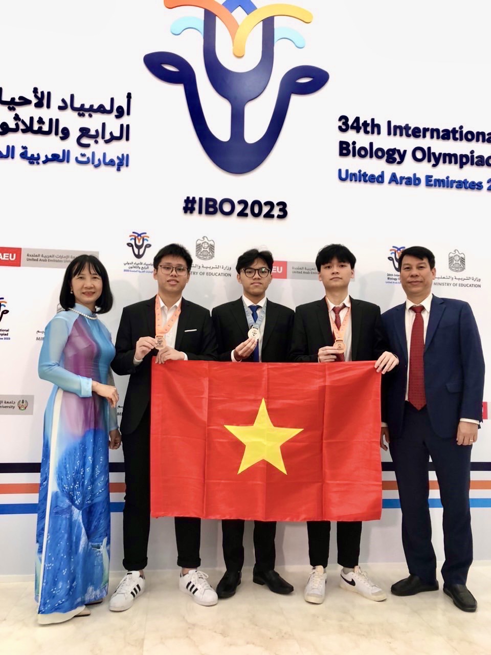Đoàn học sinh Việt Nam tham dự Olympic Sinh học quốc tế năm 2023