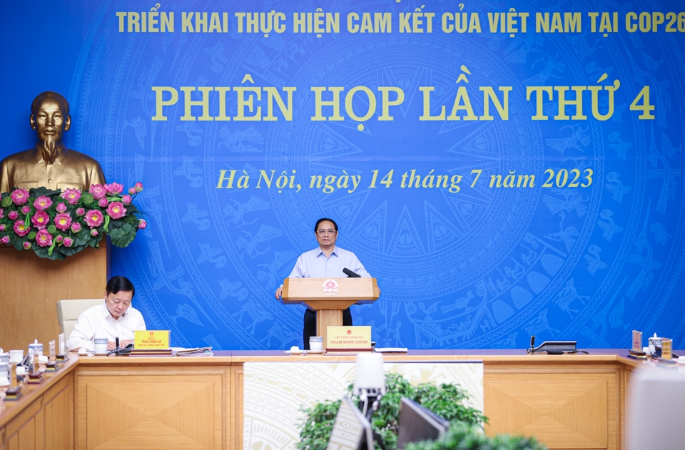 Thủ tướng Phạm Minh Ch&iacute;nh chủ tr&igrave; phi&ecirc;n họp Ban Chỉ đạo quốc gia thực hiện cam kết tại COP26 - Ảnh: VGP/Nhật Bắc