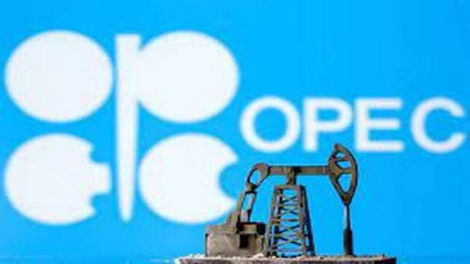 OPEC dự b&aacute;o nhu cầu dầu thế giới sẽ tăng 2,25 triệu th&ugrave;ng/ng&agrave;y v&agrave;o năm 2024, tăng 2,2%. AnhrL Reuters