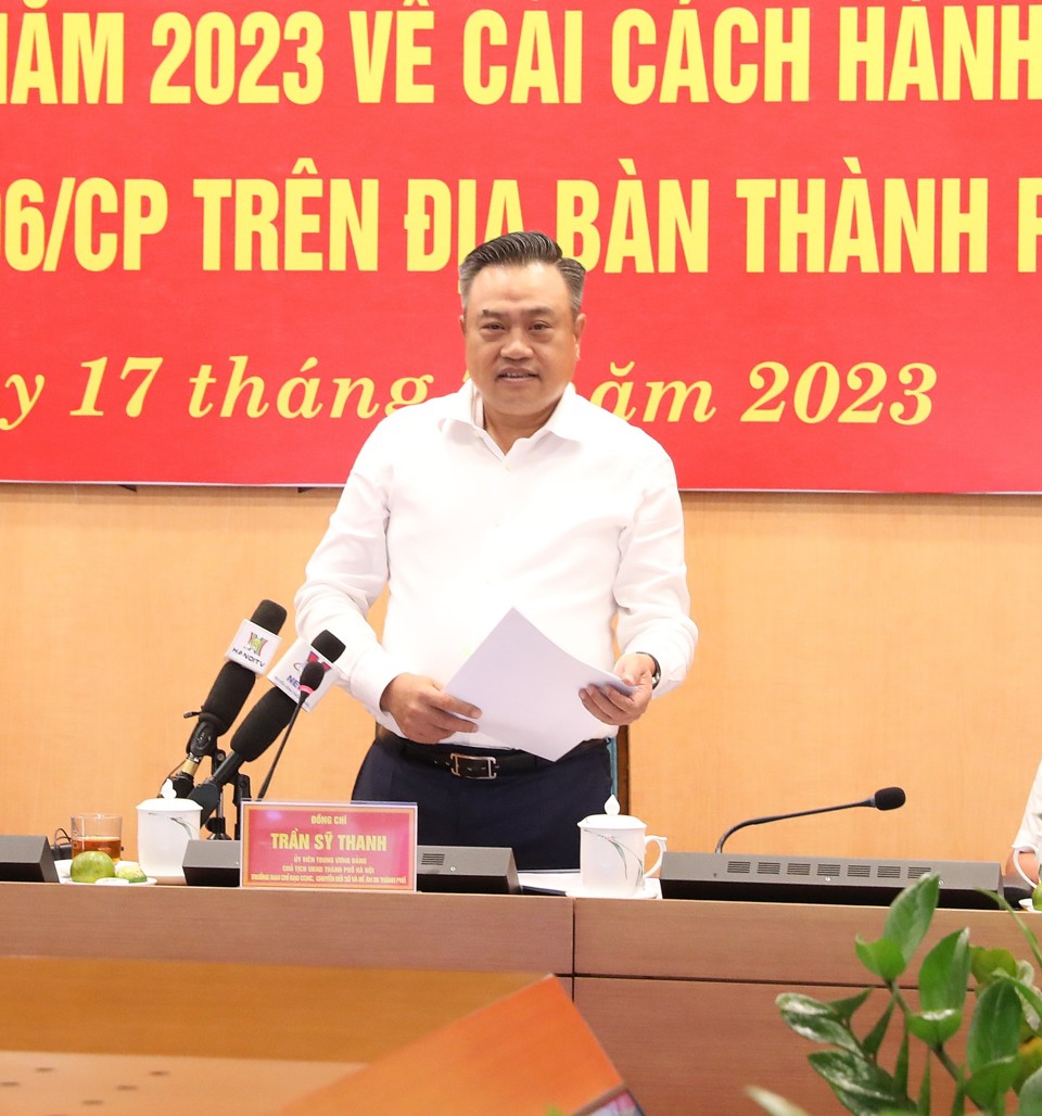 Chủ tịch UBND th&agrave;nh phố&nbsp;H&agrave; Nội Trần Sỹ Thanh ph&aacute;t biểu kết luận hội nghị.
