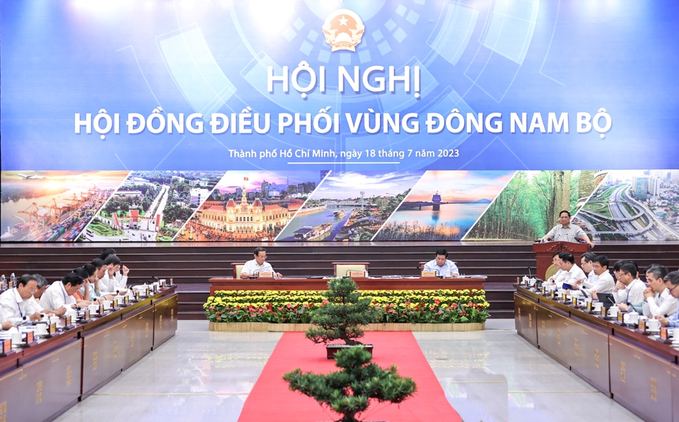 Thủ tướng Phạm Minh Ch&iacute;nh chủ tr&igrave; Hội nghị lần thứ nhất của Hội đồng điều phối v&ugrave;ng Đ&ocirc;ng Nam Bộ - Ảnh: VGP/Nhật Bắc &nbsp;