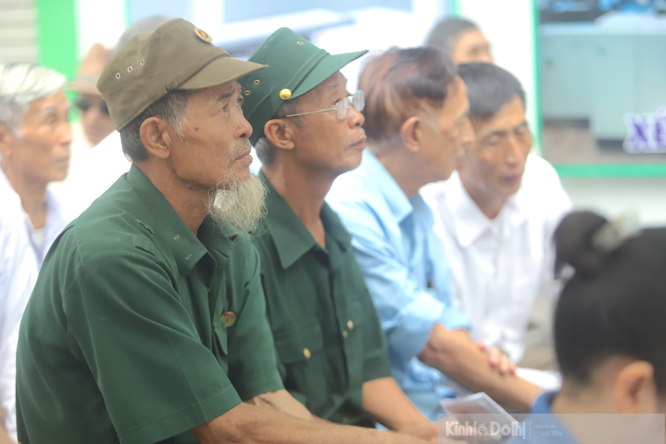 Theo kế hoạch chương tr&igrave;nh, 155 thương binh, bệnh binh, gia đ&igrave;nh ch&iacute;nh s&aacute;ch, c&aacute;c cựu thanh ni&ecirc;n xung phong tr&ecirc;n địa b&agrave;n huyện sẽ được thăm kh&aacute;m, tặng qu&agrave; tri &acirc;n trong ng&agrave;y 18/7.