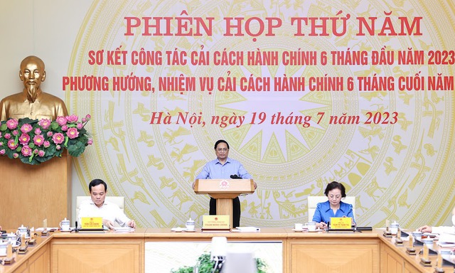 Thủ tướng Phạm Minh Ch&iacute;nh chủ tr&igrave; phi&ecirc;n họp thứ 5 của Ban Chỉ đạo nhằm sơ kết c&ocirc;ng t&aacute;c 6 th&aacute;ng đầu năm v&agrave; x&aacute;c định phương hướng, nhiệm vụ 6 th&aacute;ng cuối năm 2023 - Ảnh: VGP.