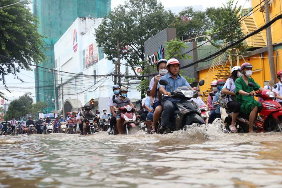 Dữ liệu ảnh vệ tinh Vẽ bản đồ thiệt hại ngập lụt