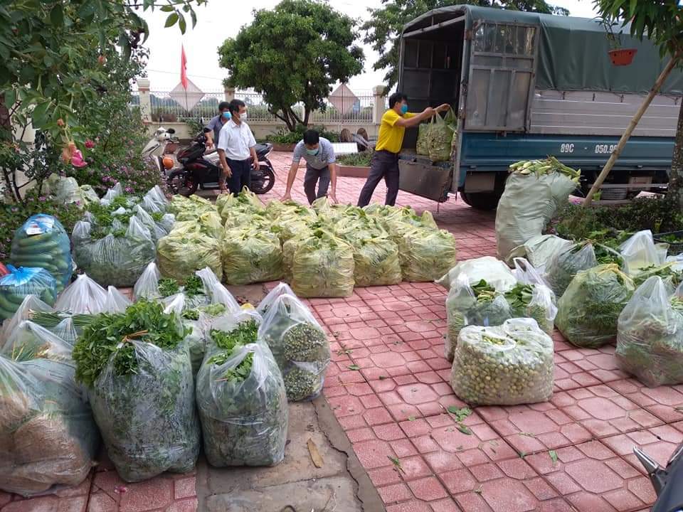 Trong những năm ph&ograve;ng chống dịch Covid-19, x&atilde; Minh T&acirc;n đ&atilde; hỗ trợ, cung cấp h&agrave;ng chục tấn rau xanh cho Nh&acirc;n d&acirc;n.