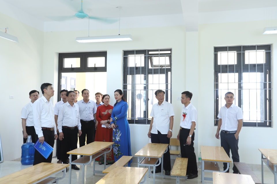 C&ocirc;ng tr&igrave;nh được khởi c&ocirc;ng x&acirc;y dựng từ th&aacute;ng 10/2021 với quy m&ocirc; 16 ph&ograve;ng học c&ugrave;ng đầy đủ c&aacute;c ph&ograve;ng chức năng, kinh ph&iacute; 44,5 tỷ đồng do quận T&acirc;y Hồ hỗ trợ.