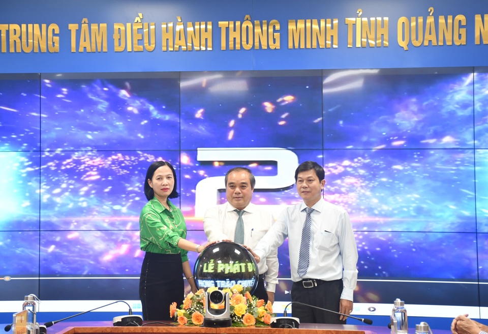 Quảng Ng&atilde;i ph&aacute;t động phong tr&agrave;o chuyển đổi số năm 2023. Ảnh: H&agrave; Phương