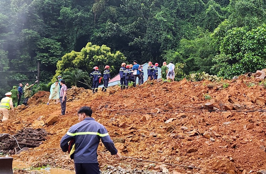 Đã tìm thấy thi thể 4 nạn nhân trong vụ sạt lở đất ở Lâm Đồng - Ảnh 1