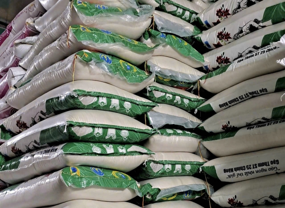Gi&aacute; gạo trong nước v&agrave; xuất khẩu tăng mức cao nhất trong 10 năm qua. (Ảnh: Ng&ocirc; Sơn) &nbsp;