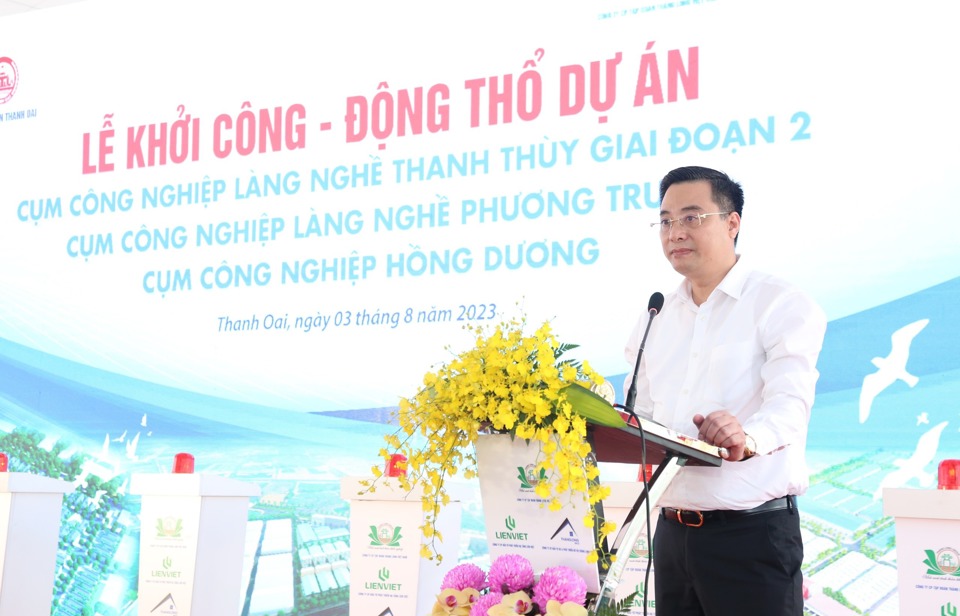 Chủ tịch UBND huyện Thanh Oai B&ugrave;i Văn S&aacute;ng ph&aacute;t biểu tại buổi lễ. Ảnh: Thanh Hải