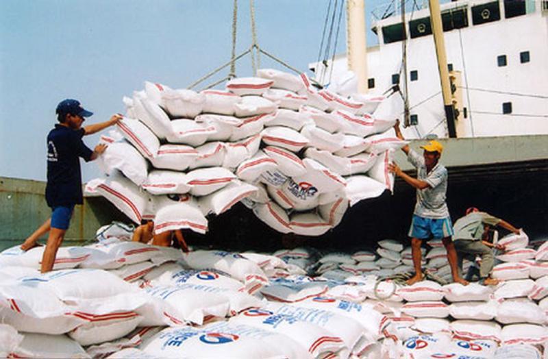 Gạo l&agrave; mặt h&agrave;ng xuất khẩu chủ lực của Việt Nam, c&oacute; mức gi&aacute; cao kỷ lục. Ảnh minh họa