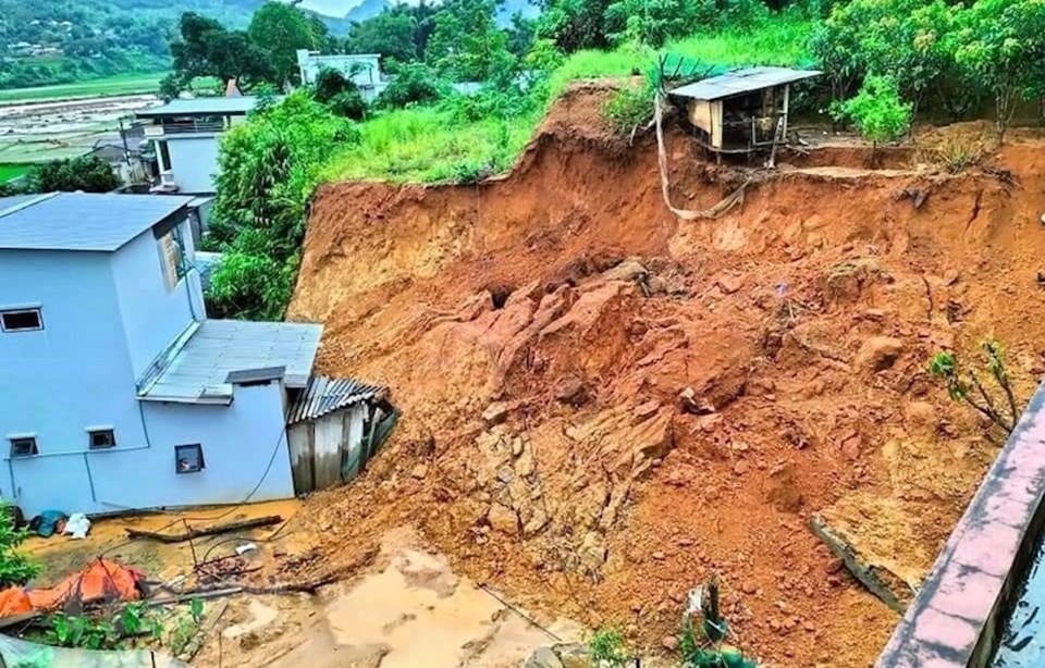 Sạt lở đất nghi&ecirc;m trọng tại tỉnh Lai Ch&acirc;u. Ảnh: TTXVN.