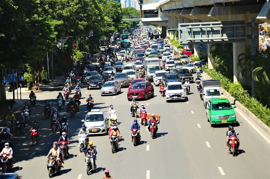 Điều chỉnh dải phân cách trên đường Nguyễn Trãi - Ảnh 2