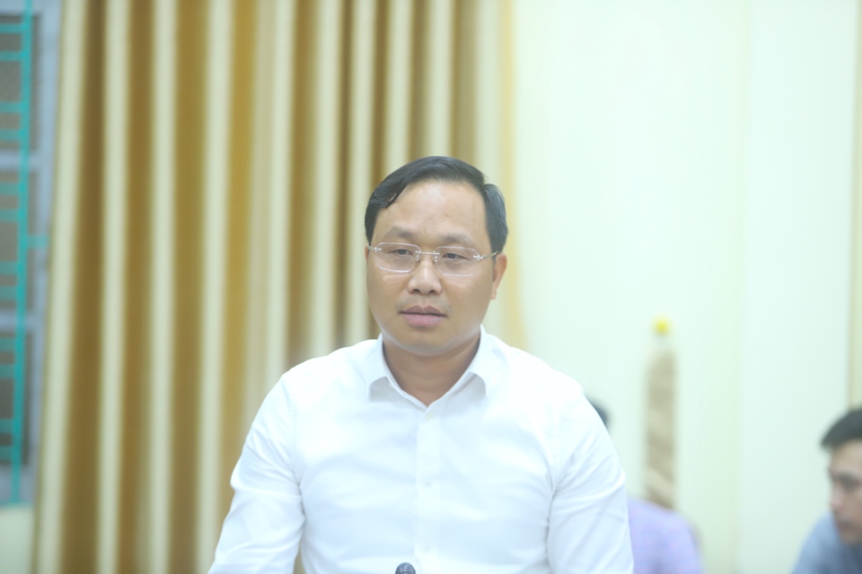 Chủ tịch UBND huyện Ứng H&ograve;a Nguyễn Tiến Thiết ph&aacute;t biểu. Ảnh: Lại Tấn.