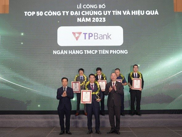TPBank lọt Top 10 ngân hàng thương mại Việt Nam uy tín lần 5 liên tiếp - Ảnh 1