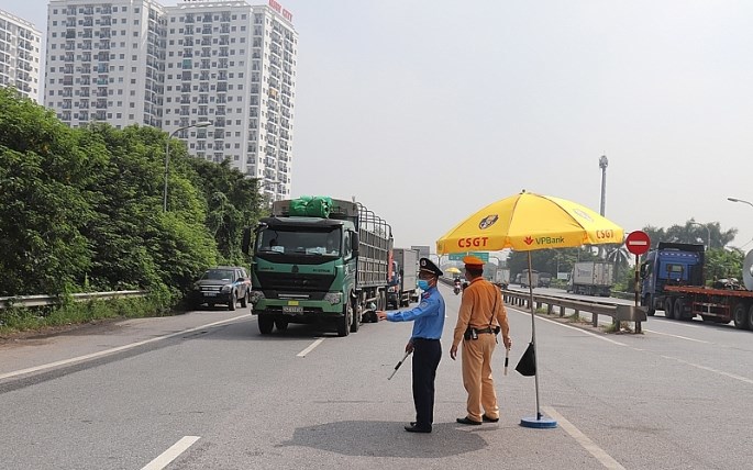 Những trường hợp kiểm tra, xử lý vi phạm trật tự an toàn, giao thông - Ảnh 1