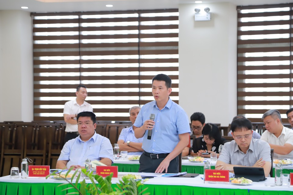 Chủ tịch UBND quận Ho&agrave;n Kiếm Phạm Tuấn Long ph&aacute;t biểu tại hội thảo.