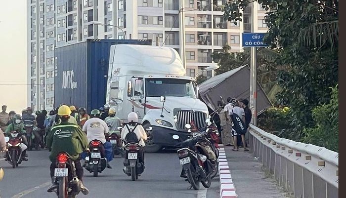 Tai nạn giao thông ngày 11/8/2023: Xe máy chạy ngược chiều đâm ôtô, một người chết - Ảnh 2