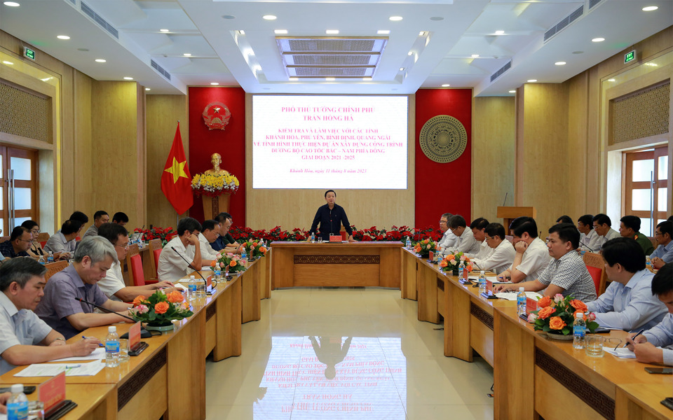 Phó Thủ tướng Trần Hồng Hà kiểm tra dự án cao tốc Bắc-Nam phía đông - Ảnh 4