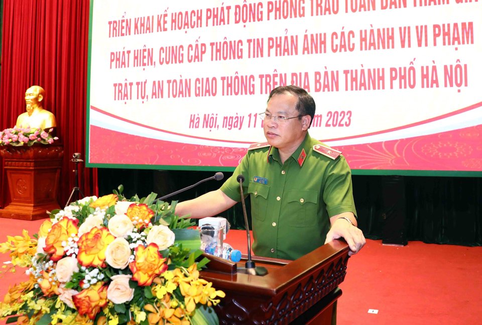 Thiếu tướng Nguyễn Văn Long, Thứ trưởng Bộ C&ocirc;ng an, đ&aacute;nh gi&aacute; cao sự quan t&acirc;m của TP H&agrave; Nội đến c&ocirc;ng t&aacute;c đảm bảo trật tự an to&agrave;n giao th&ocirc;ng.