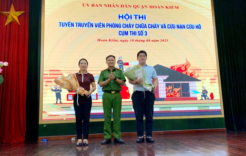 Quận Hoàn Kiếm: Sôi nổi hội thi tuyên truyền viên phòng cháy, chữa cháy - Ảnh 3