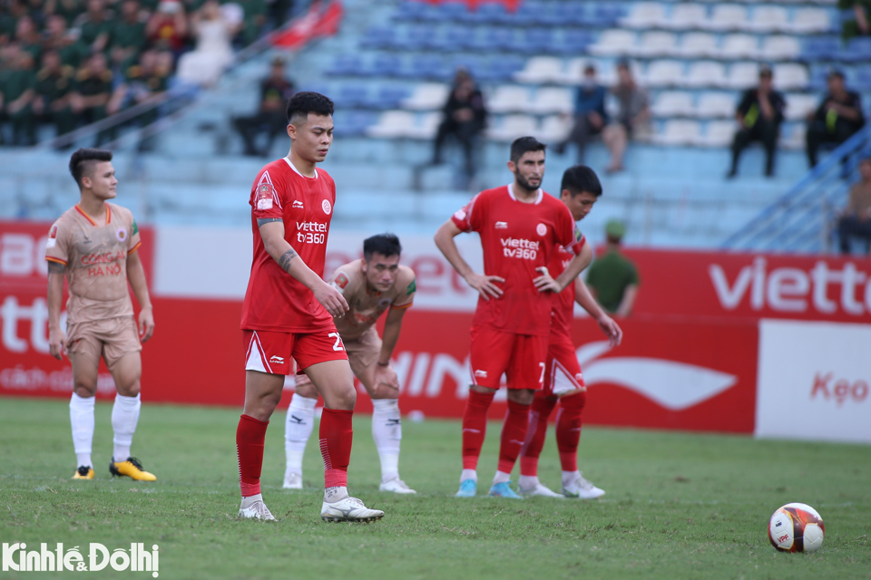 V-League 2023: Quang Hải ghi bàn đầu tiên, CAHN chạm 1 tay vào ngôi vương - Ảnh 9