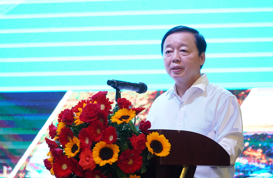 Ph&oacute; Thủ tướng Ch&iacute;nh phủ Trần Hồng H&agrave; ph&aacute;t biểu tại Hội nghị.