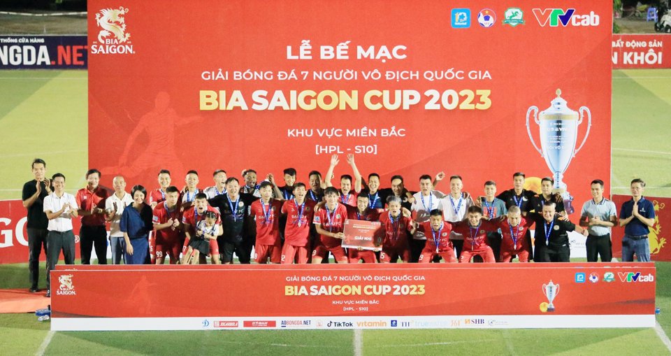 &Aacute; qu&acirc;n HPL-S10 thuộc về Đại Từ FC.