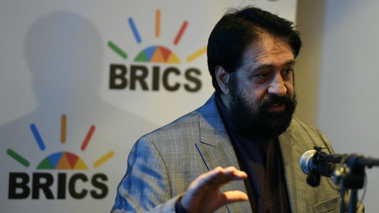 &Ocirc;ng Anil Sooklal - Đại sứ lưu động về ch&acirc;u &Aacute; v&agrave; BRICS của Nam Phi. Ảnh: RT