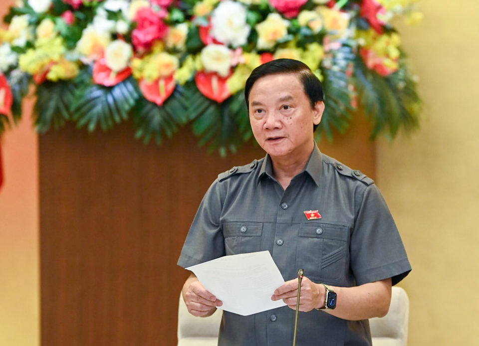 Ph&oacute; Chủ tịch Quốc hội Nguyễn Khắc Định điều h&agrave;nh nội dung họp. Ảnh: Quochoi.vn