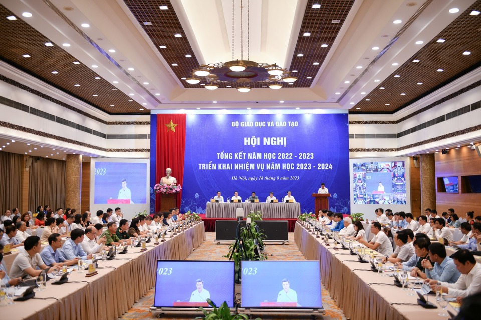 Thủ tướng Phạm Minh Chính dự hội nghị triển khai năm học mới 2023-2024 - Ảnh 2