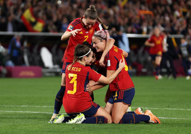 Lần đầu vô địch World Cup, tuyển nữ Tây Ban Nha ăn mừng đầy cảm xúc - Ảnh 6