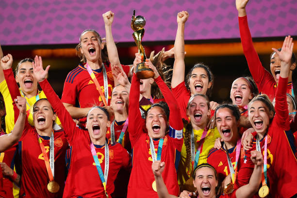 Lần đầu vô địch World Cup, tuyển nữ Tây Ban Nha ăn mừng đầy cảm xúc - Ảnh 7