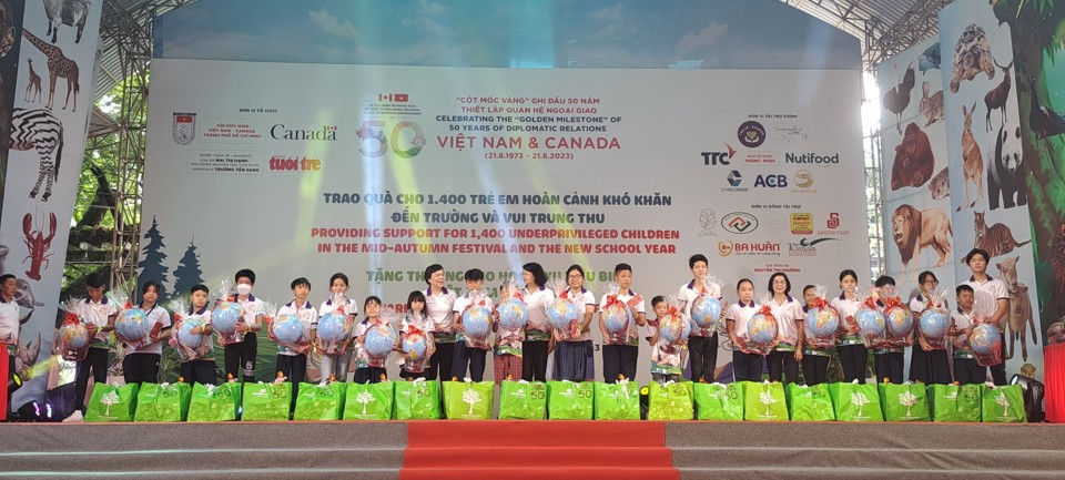 TP Hồ Chí Minh kỷ niệm 50 năm “Cột mốc vàng” giữa Việt Nam - Canada - Ảnh 1