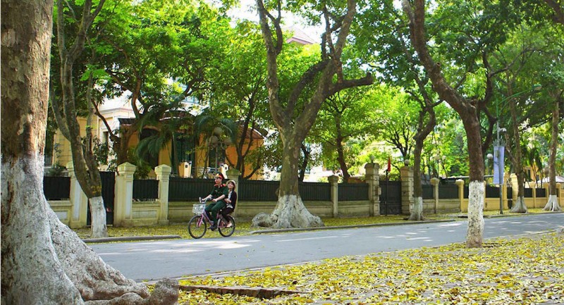 Dự b&aacute;o thời tiết ng&agrave;y 22/8/2023: H&agrave; Nội ng&agrave;y nắng, chiều tối v&agrave; đ&ecirc;m mưa r&agrave;o. Ảnh: Internet.