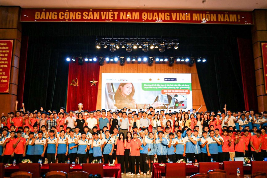 Sinh vi&ecirc;n trường Đại học Giao th&ocirc;ng vận tải tham gia chương tr&igrave;nh đ&agrave;o tạo.&nbsp; &nbsp;