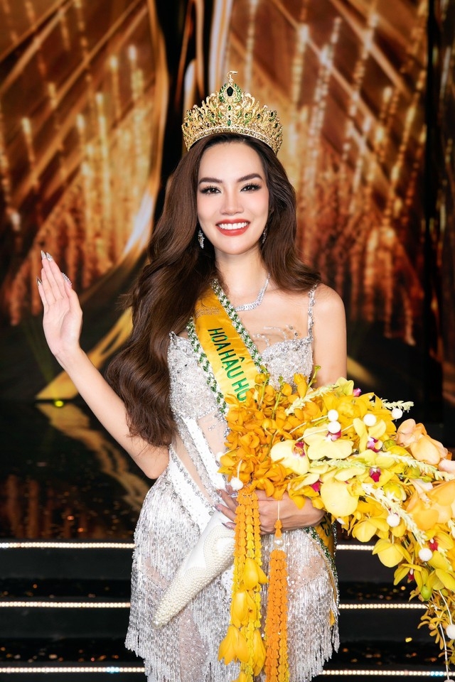 Lê Hoàng Phương lên ngôi hoa hậu, Chủ tịch Miss Grand International phát ngôn gây sốc - Ảnh 1