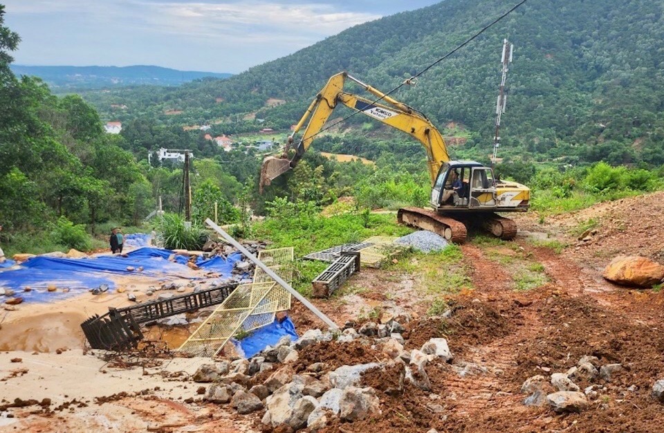 C&ocirc;ng tr&igrave;nh vi phạm tại th&ocirc;n Ph&uacute; Ninh (x&atilde; Minh Ph&uacute;) bị cưỡng chế ng&agrave;y 28/8.