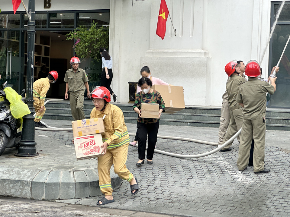 Quận Ba Đình ra mắt mô hình Chung cư an toàn phòng cháy, chữa cháy - Ảnh 2