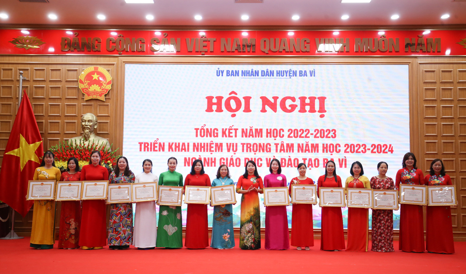 Ngành Giáo dục Ba Vì đẩy mạnh ứng dụng CNTT trong năm học mới - Ảnh 2